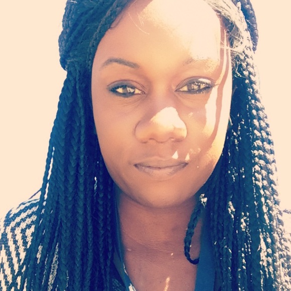 Meet your Posher, Elizabeth - Picture 2 of 2